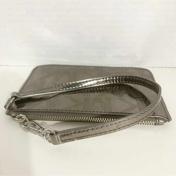 Michael Michael Kors Monogram MK Printed Lining Patent Leather Metalic Wristlet - Picture 9 of 12